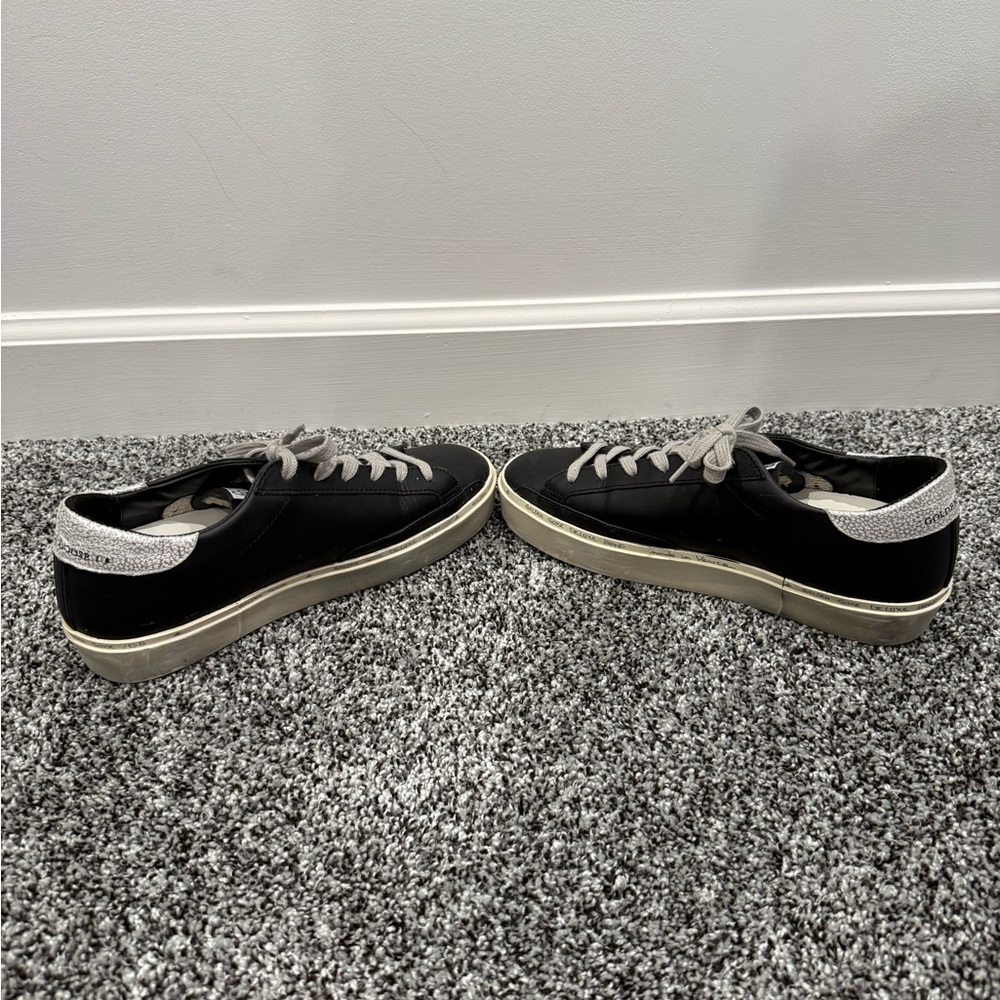 Golden Goose Black and Gray Sneakers Classic Design - Picture 4 of 5